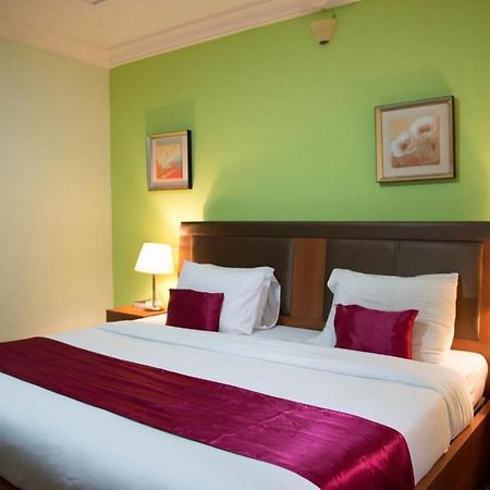 Room In Lodge - Grand Ibro Hotel Abuja Jabi Extérieur photo