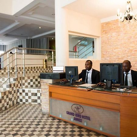 Room In Lodge - Grand Ibro Hotel Abuja Jabi Extérieur photo