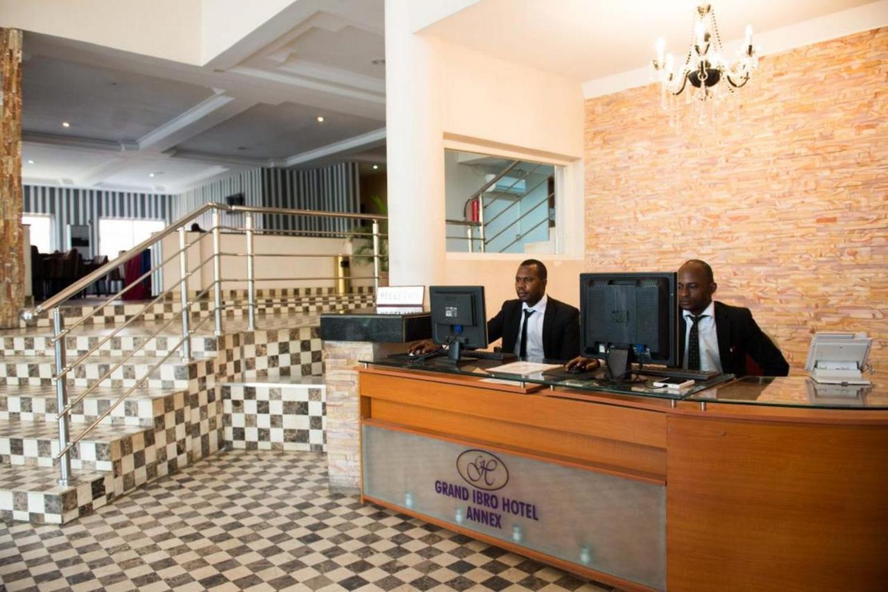 Room In Lodge - Grand Ibro Hotel Abuja Jabi Extérieur photo